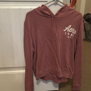 Woman’s cropped aero sweatshirt